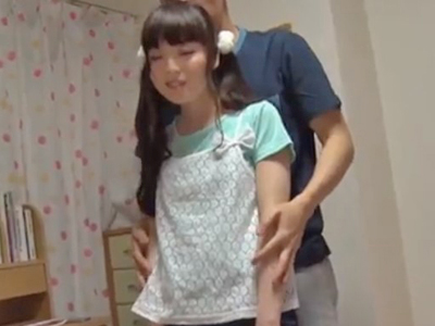 兄貴チンポにたっぷり中出しされちゃったパイパンロリ妹