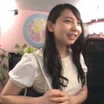 【素人美女ナンパ】素人清楚美女を言葉巧みに誘ってMM号で生ハメ！極太チンポに膣奥犯されて下品すぎる痙攣アクメを晒す