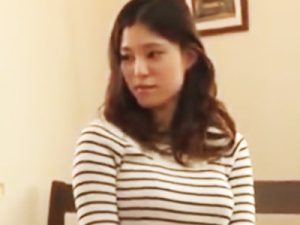 【童貞喰い美女】キモい男に童貞卒業を懇願された美女が慈悲の心で生マンコ開放！剛毛マンコに臭いザーメン中出しされて肉便器堕ち
