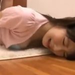 【JK姉近親相姦】無防備にスケベな勃起乳首をチラ見せ挑発してくるJK姉に我慢できずに近親相姦レイプで生マンコを犯しまくる！