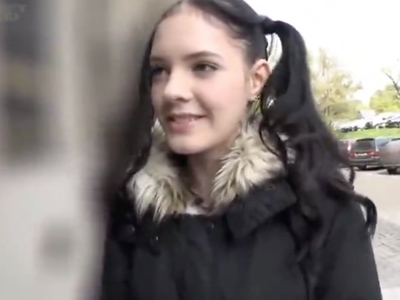 ツイテの北欧美少女が海外MM号でザーメンまみれ