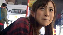 【ロリJK中出し】笑顔が可愛い美少女JKを制服姿のまま生ハメ！大人チンポにロリマンコを犯されまくってたっぷり中出し