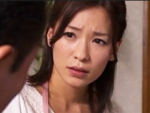 【熟女妻中出しレイプ】夫のために上司に抱かれる美人熟女妻！初めての極太チンポにマンコを中出しアクメ堕ちさせられてしまう