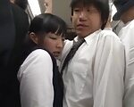 【ロリJK痴漢レイプ】満員電車で密着したロリJKのメス臭に我慢できずに痴漢レイプ！口マンコも膣マンコも生で犯すぶっかけ交尾
