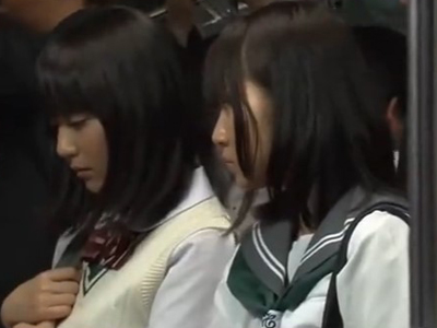 痴漢レイプ魔に挟み撃ちレイプされてしまったJK2人組