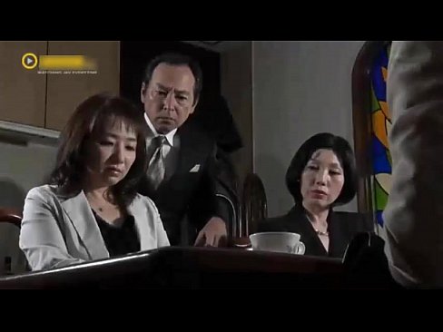 美人な弁護士だけを狙って元依頼人たちが拉致監禁！覆面変態男達が一斉に挿入