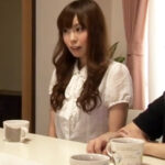 【人妻近親相姦レイプ】夫婦の子作り交尾を見られた美人妻が義理の弟に近親相姦レイプ！生マンコを犯されて声を殺してぶっかけアクメ