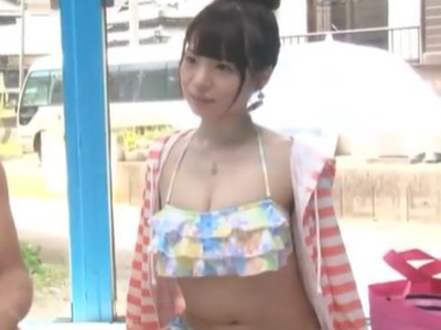 幼馴染で男友達な相手と中出しセックスしちゃった女子大生