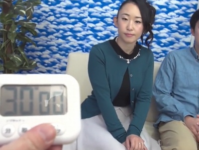 「ママが逝かせてあげる///」仲の良い母子が30分ミッションで近親相姦