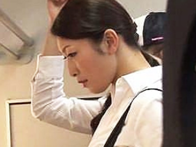 スタイル抜群の美人教師が満員電車で痴漢され中出しされる悲劇