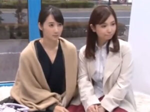 【スケベ妻乱交】清楚な素人妻２人組がMM号でドロドロの性欲をさらけ出す！下品すぎる乱交生ハメで下品な本気アクメ