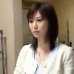 【人妻輪姦レイプ】借金を返せない人妻が屈辱の輪姦レイプ撮影会！カメラの前でマンコ弄られて下品な潮吹きアクメ晒し