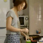 【チンポ喰い熟女妻】変態オナニーでは我慢できなくなった欲求不満熟女妻が近所のおじさんチンポに孕ませ中出しおねだり