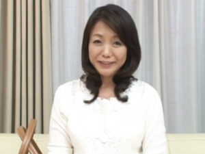 【熟女妻ハメ撮り】欲求不満な美熟女奥様がチンポを求めてAV出演！カメラの前でドクドク中出しされて下品なアクメを晒す