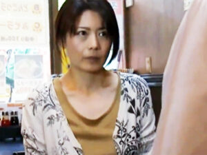 【熟女妻濃厚不倫】欲求不満の熟女妻が他人チンポの硬さに完全発情！濃厚ベロキス不倫交尾で下品な中出しアクメ