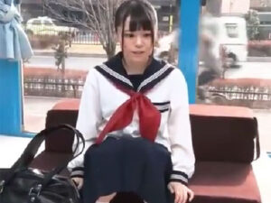 【美少女ロリJKアクメ】MM号にやってきた清楚ロリJKをおじさんチンポで生ハメ！初めての大人チンポの味に痙攣アクメ