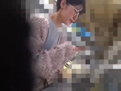 閲覧注意※顔出し痴漢レイプ！メガネをかけた女子大生風の美少女が無残にも中出しされるまで