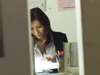 仕事熱心な高潔女教師さんが生徒による裏切りレイプでプライドへし折られてしまう‥