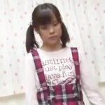 【ロリJS中出し】純粋無垢なロリ美少女JSをおじさんチンポで生ハメレイプ！パイパンロリマンコに孕ませザーメン中出し