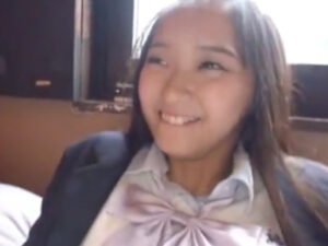 【P活JKハメ撮り】P活で捕まえたロリ美少女JKと禁断の生ハメ交尾！パイパンロリマンコに臭いザーメンたっぷり中出し