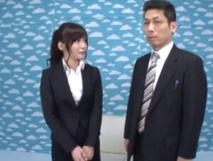 【素人OL公開不倫】素人美女OLがカメラの前で上司と不倫生交尾！恋人みたいな子作り交尾で濃厚中出しアクメ