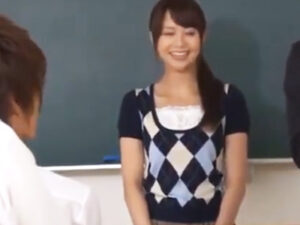 【人妻教師輪姦】生徒に弱みを握られた美人妻教師をオナホ代わりに輪姦レイプ！全身ザーメンぶっかけられて膣奥大量中出し