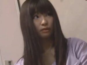 【チンポ喰い実習生】ムッチリ巨乳な教育実習生が生徒チンポをつまみ喰い！肉厚マンコをズボズボ突かれてザーメン大量顔射