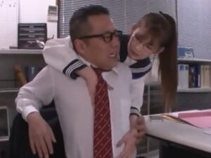 【痴女JKチンポ喰い】清楚な見た目なのにドスケベなロリJKが教師チンポをつまみ喰い！濃厚口マンコでザーメン搾り
