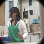 【チンポ搾り美女】本屋で働く清楚な美人店員に痴漢したら勃起チンポを優しい手つきでザーメン搾り奉仕してくれた！