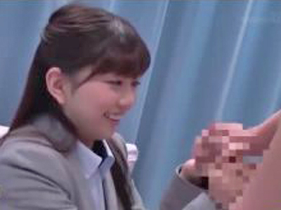 童貞くんの物凄い射精量にご満悦のOLさん