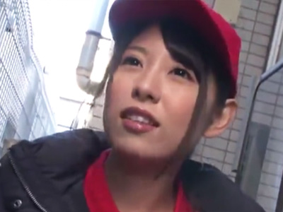 宅配ピザ注文したら可愛いデリバリースタッフが来たので玄関で凌辱ｗ