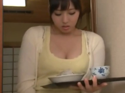 恵体巨乳な義母が手コキしてきたので中出し近親相姦
