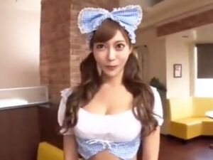 【明日花キララ】性欲処理してくれる美女ギャルメイドを遠慮なく生ハメ！潮吹きマンコを生で犯してザーメン大量ぶっかけ