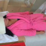 【キメセクアクメ】悪徳整体師に媚薬を盛られた美女がキメセク交尾で白目剥いてアクメ！パイパンマンコに無責任中出し