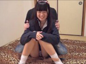 【ロリJK中出し】笑顔が可愛い美少女ロリJKと生ハメ！ロリマンコに大人チンポぶち込んで一番奥で大量中出し