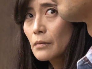 【熟女ママ近親相姦】メス臭ムンムンの美熟女義母に我慢できずに近親相姦生ハメ！完熟マンコに孕ませザーメン大量中出し