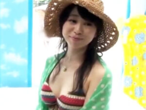 【水着美女中出し】彼氏持ちの水着美女とMM号で生ハメ交尾！発情子宮にザーメンたっぷり注がれて我慢できずにNTRアクメ