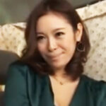 【熟女妻生ハメ】顔は上品なのに本性はドスケベな美熟女妻がナンパ男の極太チンポにマンコ貫かれて中出しアクメ！