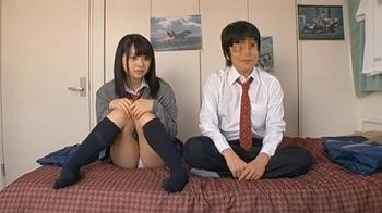 「私もこんな風に声でちゃうの？」AV鑑賞で興味津々になっちゃうロ...