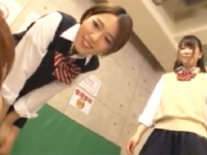 【チンポ喰いJK】ムッチリ巨乳な2人組JKが男子生徒を逆レイプ！ブルマ見せつけ生ハメ交尾でザーメン根こそぎ搾り取る