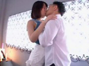 【美女ぶっかけ】全身舐め回されベロキス喰らってドスケベ女が完全発情！生ハメでイキ狂った顔にザーメン大量顔射！