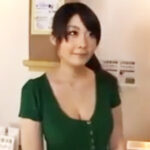 【マッサージ生ハメ】マッサージのフリしてスケベボディをいじくり回される巨乳美女！ヌルヌル発情マンコを犯され顔射アクメ！