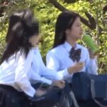 【ロリJKレイプ】草むらで放尿する美少女JKを見つけてそのままレイプ！ションベン臭いマンコを犯しまくって大量射精