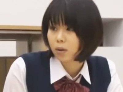 図書館で勉強してた真面目なJKにセンズリ見せつけるだけでは満足できずにレイプ決行しちゃう変態男ｗ
