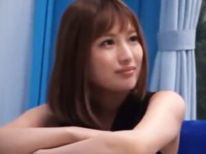 【美人妻3P】MM号にやってきたW美人妻が不倫チンポに素股奉仕！性欲我慢できずにそのまま3P生交尾でザーメンぶっかけ