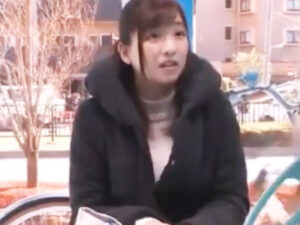 【人妻生ハメ】MM号にやってきた人妻がアクメ自転車で潮吹きアクメ！ガチ発情した生マンコを犯されてぶっかけアクメ