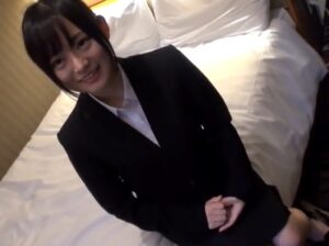 【美少女JDハメ撮り】清楚な美少女JDをホテルに連れ込んで中出し生交尾！溢れたザーメン使って下品なオナニーを晒してしまう