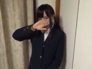 【ロリJK中出し】清楚なロリJKと制服のまま生ハメ交尾！濃厚密着子作りセックスで未熟マンコにドクドク中出し