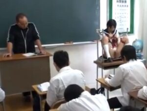 【肉便器JK中出し】美少女JKが男子生徒の肉便器堕ち！性処理オナホになったスケベマンコを犯されまくってたっぷり中出し
