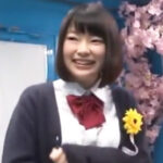 【ムチムチJK生ハメ】卒業式帰りにMM号にやってきたムチムチJKをたっぷり生ハメ！卒業記念のハメ撮り交尾で下品にアクメ